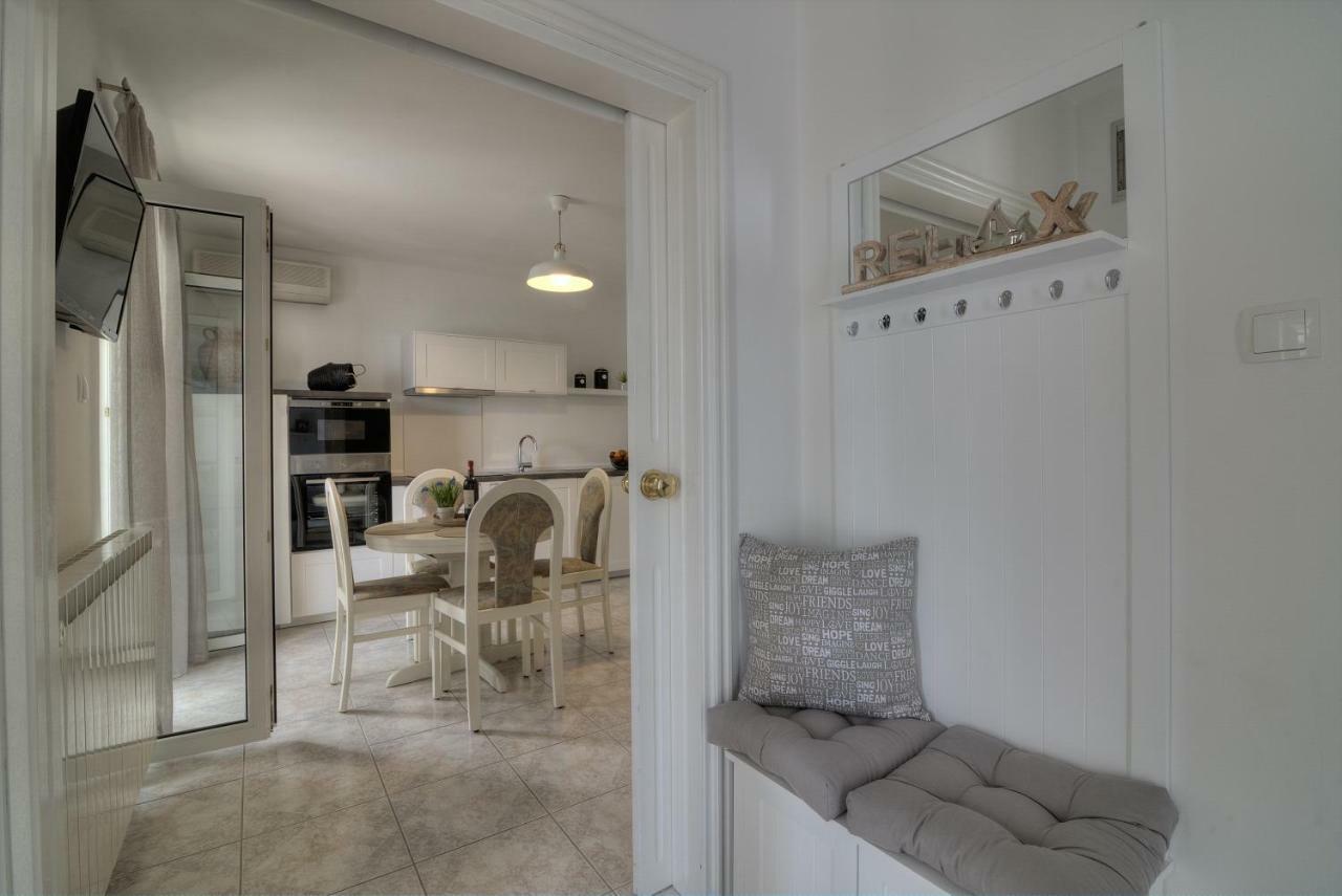 Apartment Barbara Senj  Extérieur photo