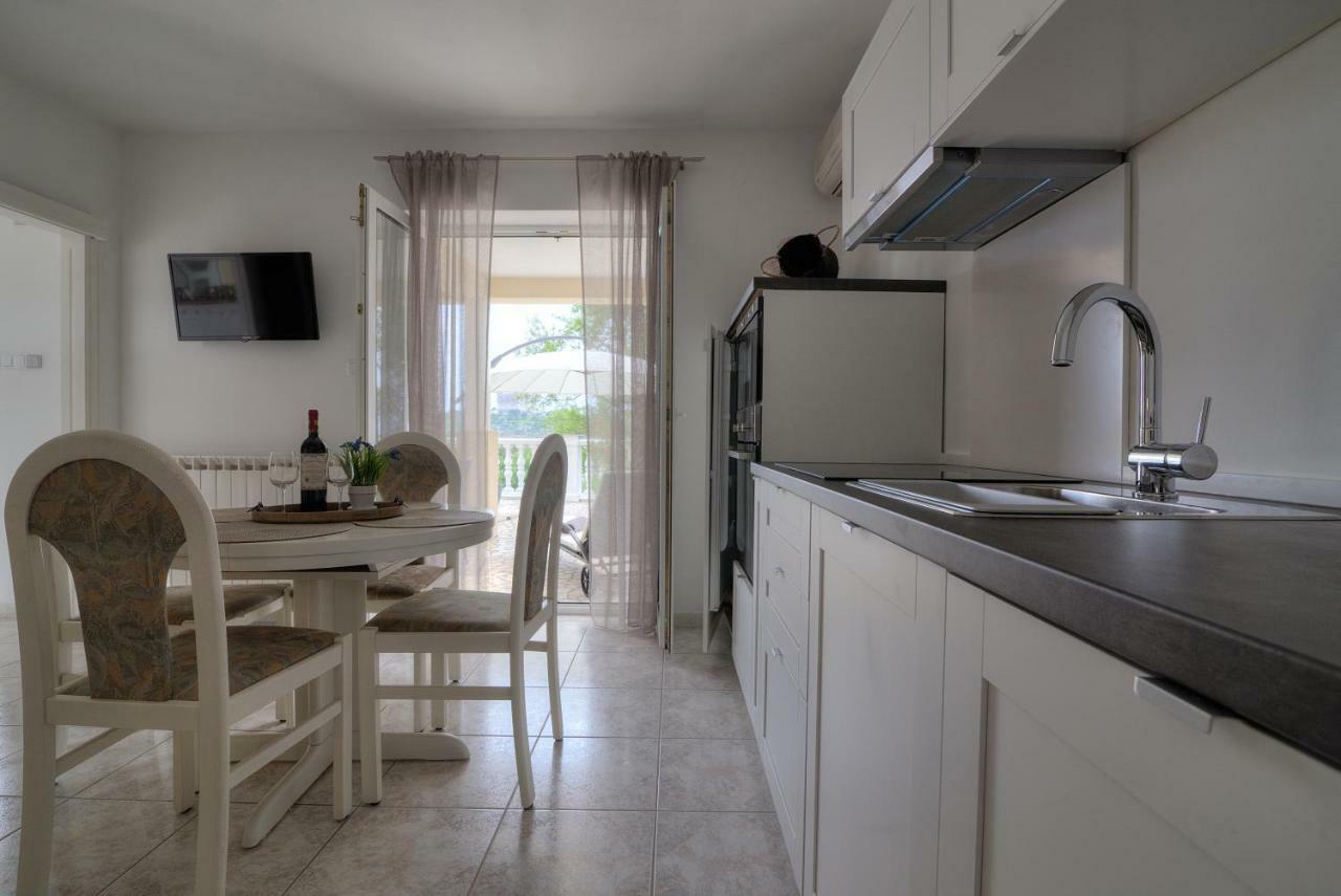 Apartment Barbara Senj  Extérieur photo