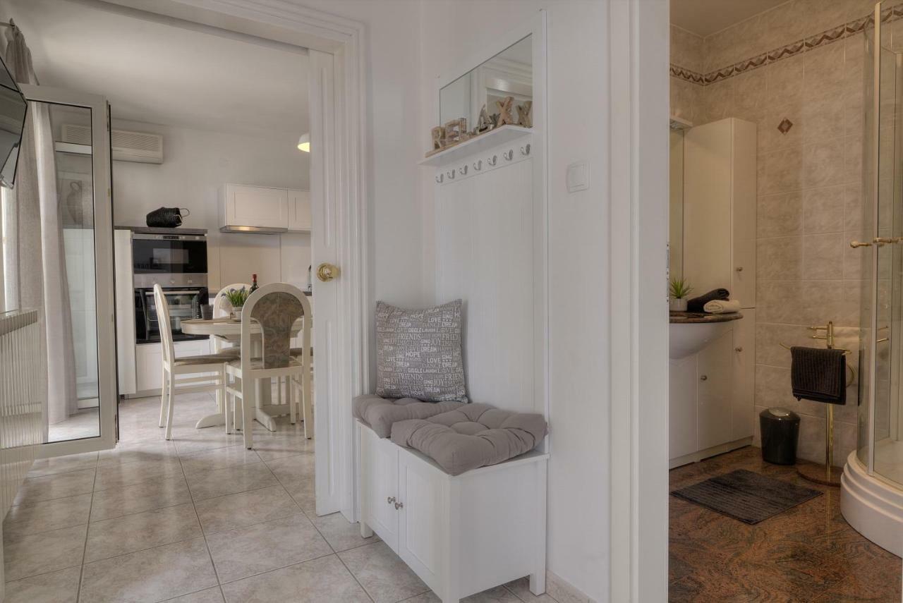 Apartment Barbara Senj  Extérieur photo